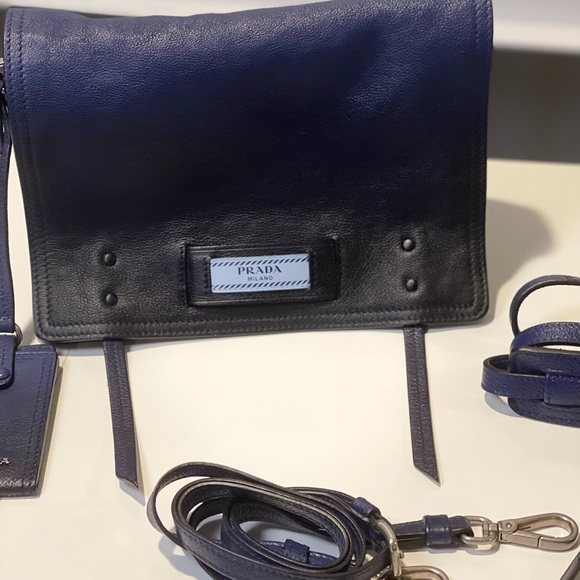 Prada Etiquette Blue Leather Handbag/Crossbody/Shoulder Handbag! - Picture 5 of 15